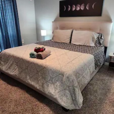 Blue Shark *B501* @ Medical Center 1Br Modern King Apartment With Private Patio Houston Exterior photo