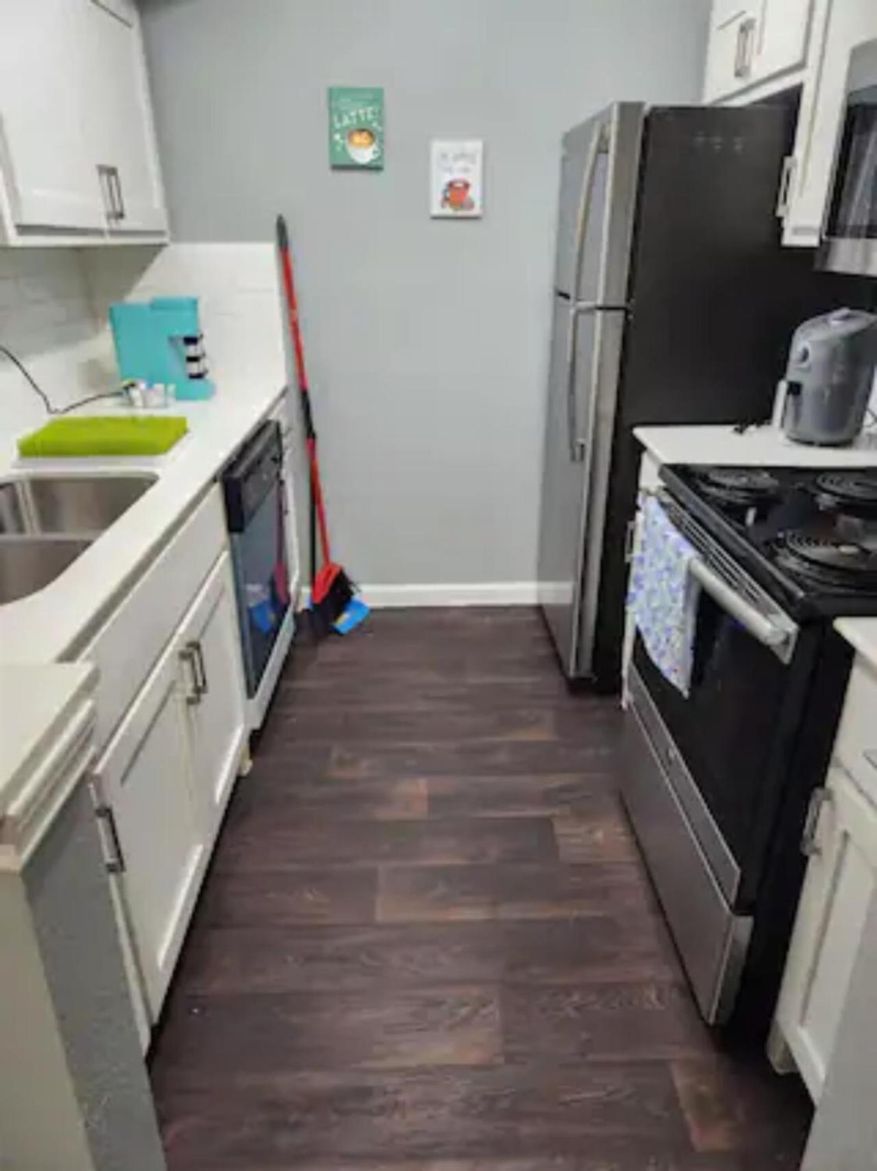 Blue Shark *B501* @ Medical Center 1Br Modern King Apartment With Private Patio Houston Exterior photo