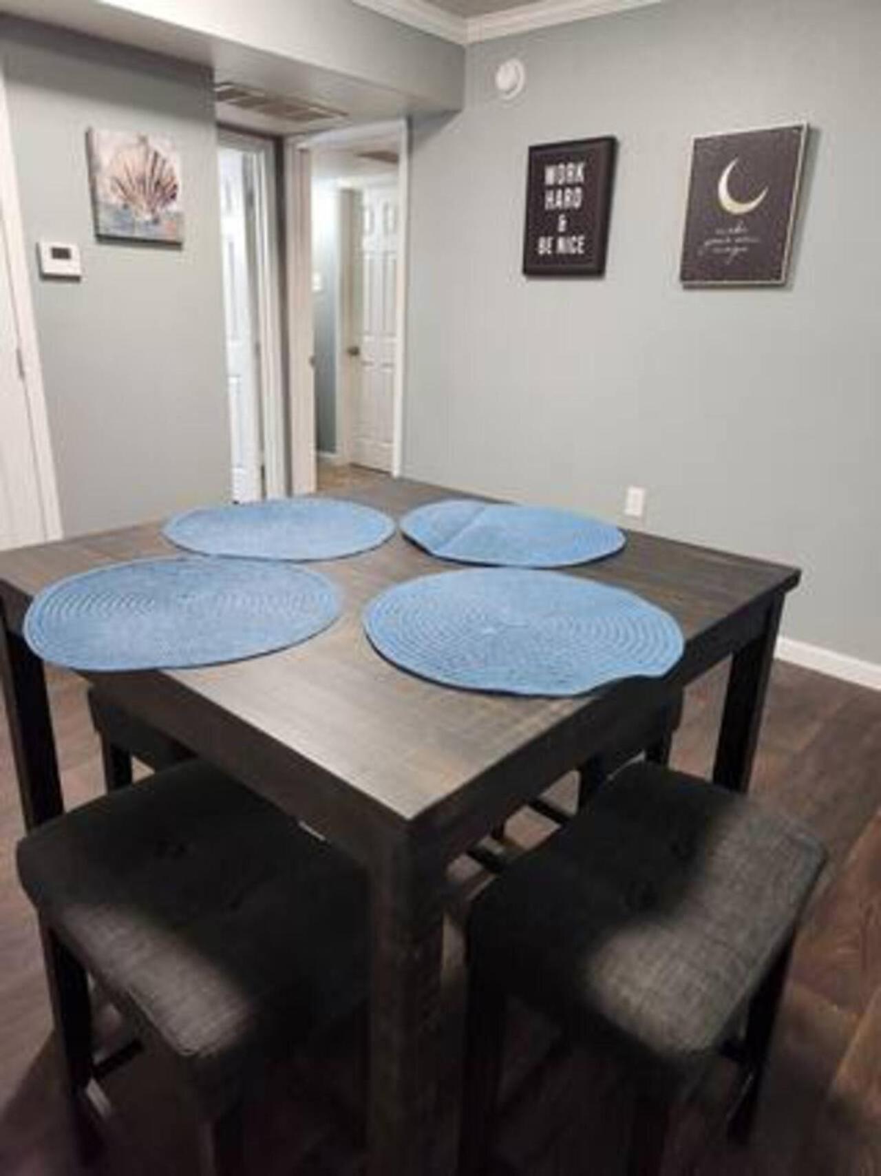 Blue Shark *B501* @ Medical Center 1Br Modern King Apartment With Private Patio Houston Exterior photo