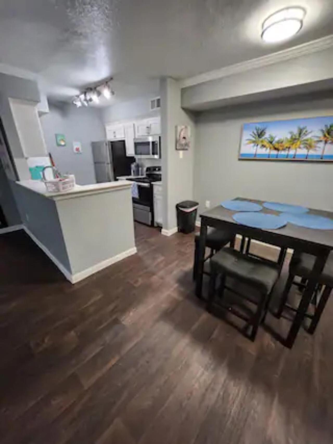 Blue Shark *B501* @ Medical Center 1Br Modern King Apartment With Private Patio Houston Exterior photo