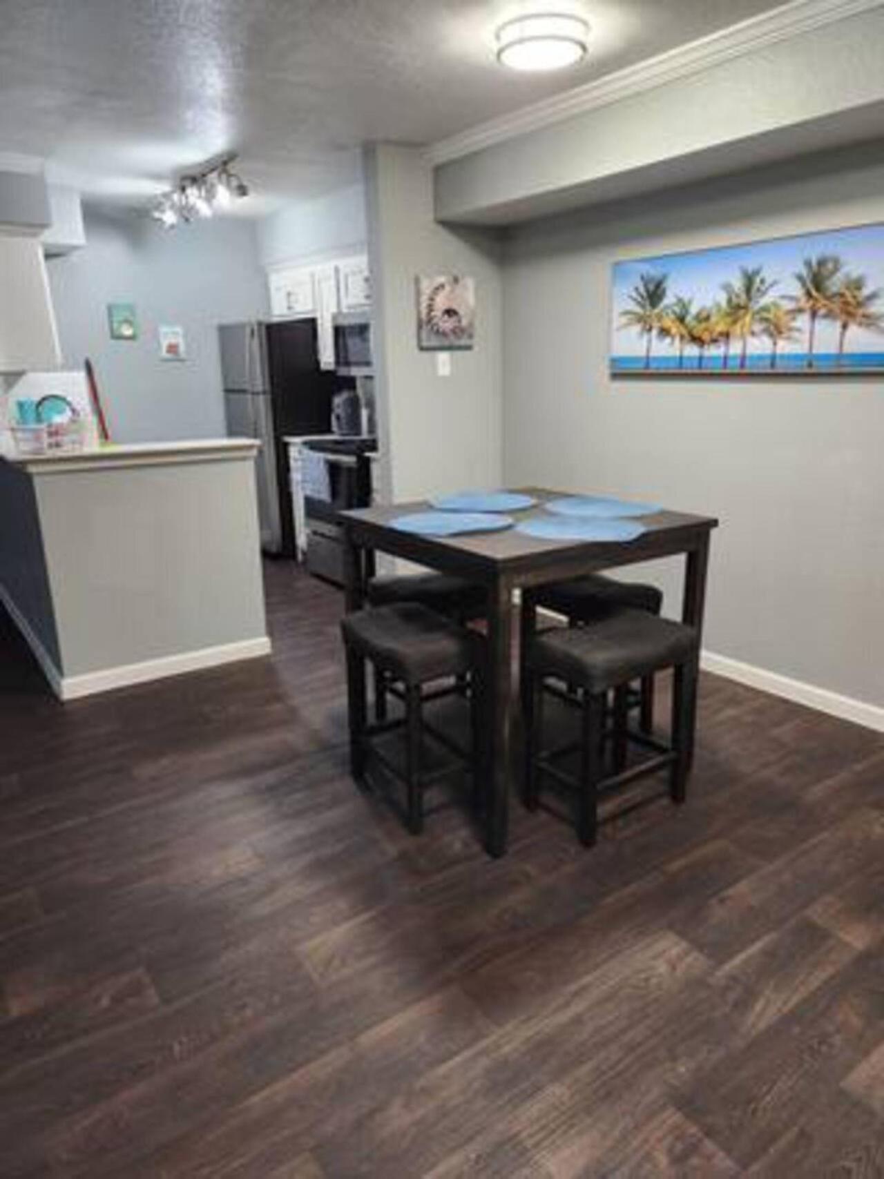Blue Shark *B501* @ Medical Center 1Br Modern King Apartment With Private Patio Houston Exterior photo